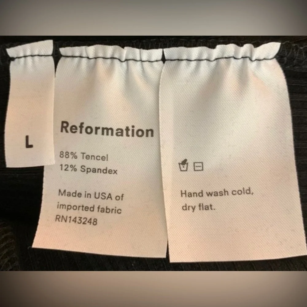 Excellent Pre-Owned Condition Black Reformation Trixie Crop Top Size Lg. - Picture 7 of 7